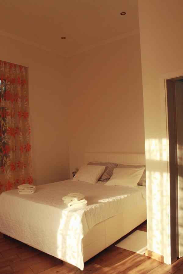 Kvija Rooms Szabadka Kültér fotó